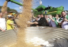 Presidente Bolsonaro participa do Encerramento Nacional da Colheita da Soja em Santa Rosa