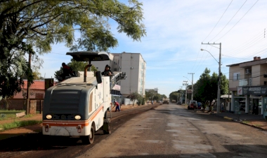 Investimentos em obras de asfalto e calçamento já somam mais de R$ 4,7 mi