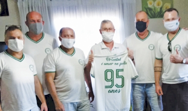 Oriental presta homenagem a ex-atletas  que marcaram a história do Clube
