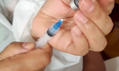 Covid-19: Vacinação inicia pelos  profissionais da saúde