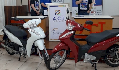 Promocional Três de Maio é Show realiza sorteio Dia da Criança