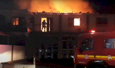 Incêndio destrói residência em Três de Maio