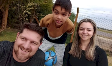‘Permita-se amar uma criança ou adolescente’