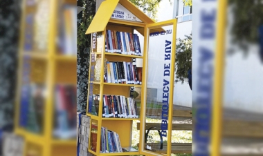 Biblioteca de Rua: para o projeto da Casa da Amizade continuar com novas  estantes, livros precisam ser devolvidos