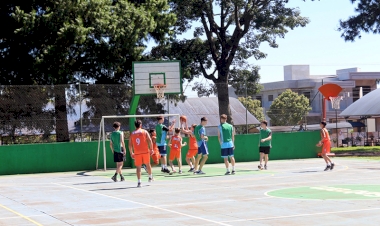 Projeto de basquete da Setrem contempla 45 estudantes