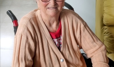 ECOS DO TEMPO: Entre tijolos e sorrisos:  a vida de Hilda