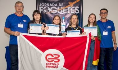 Estudantes da Escola Castelo Branco conquistam medalha de ouro na Jornada de Foguetes