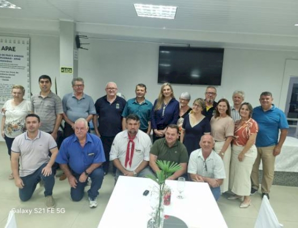 Empossada a nova diretoria da APAE