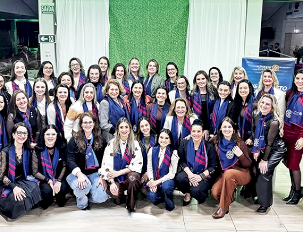 Rotary Club de Três de Maio Cidade Jardim é formado com 41 sócias fundadoras