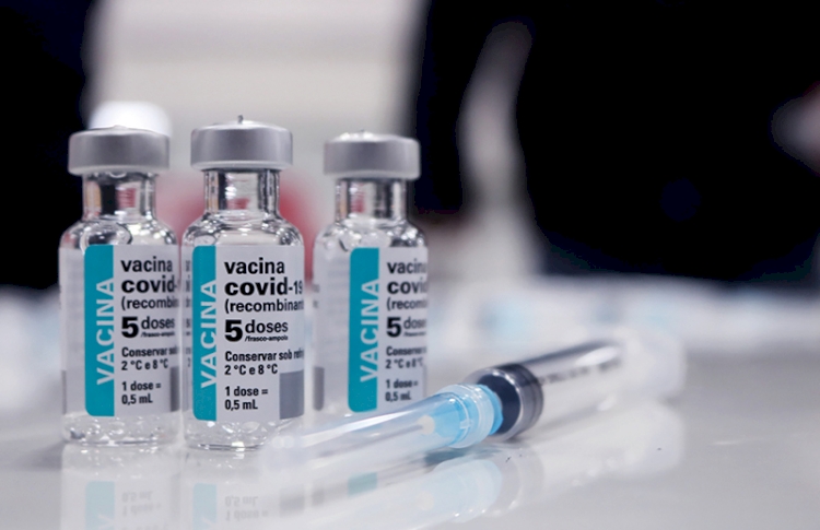 Hoje tem vacinação da primeira dose contra a Covid-19 em gestantes,  puérperas e doentes crônicos