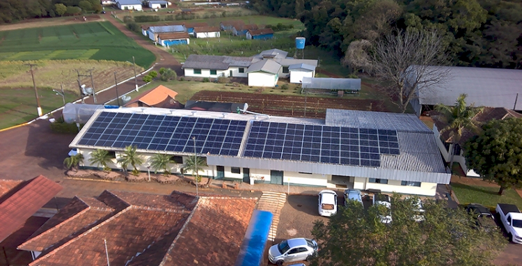 Setrem e RGE concluem parceria para geração de energia solar  e troca de lâmpadas