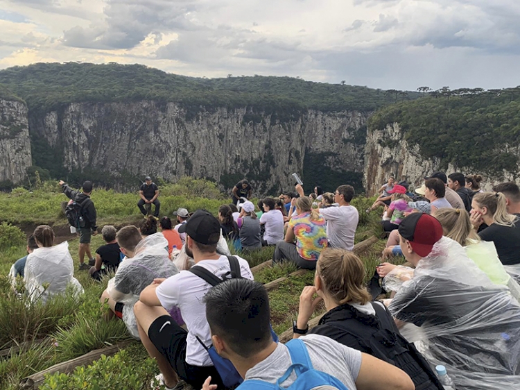 Perfil do turista pós-pandemia passa a ser mais exigente e planejado na hora de escolher roteiro de viagem