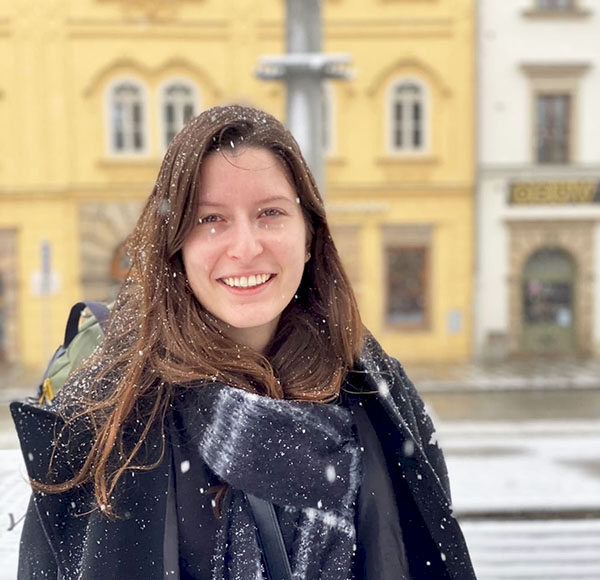 A vida dos três-maienses pelo mundo afora