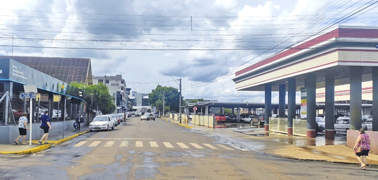 Mudanças no trânsito em frente ao mercado Benedetti