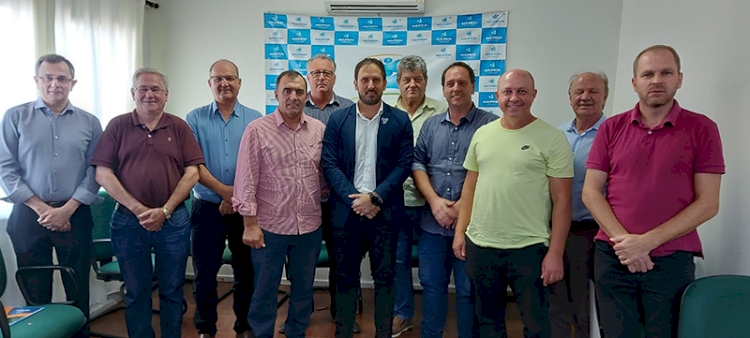 Marcos Corso é eleito presidente da Amufron