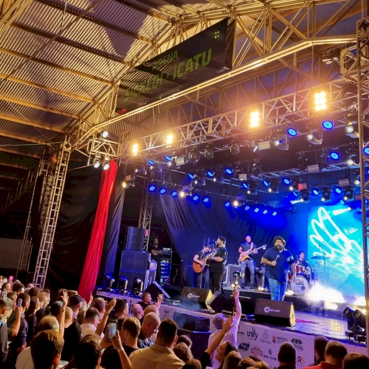 Bom público no show de Cesar Menotti e Fabiano