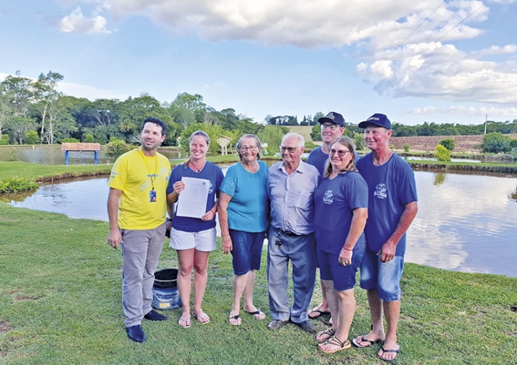 Primeiro contrato de Crédito Fundiário  de 2025 é assinado em Três de Maio