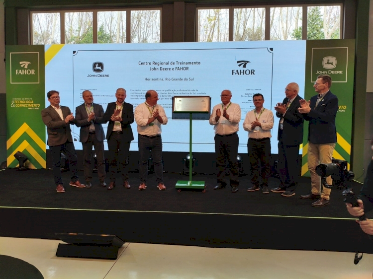 John Deere e FAHOR inauguram Centro  Regional de Treinamento em Horizontina