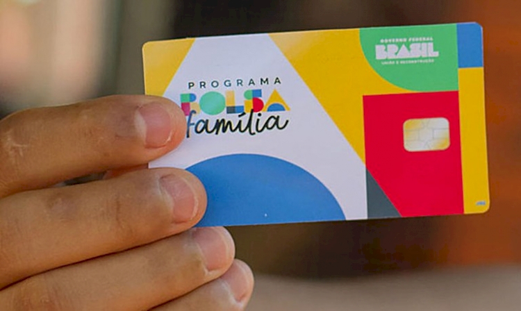 Oito municípios têm mais pessoas assistidas pelo Bolsa Família do que com emprego