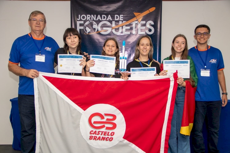 Estudantes da Escola Castelo Branco conquistam medalha de ouro na Jornada de Foguetes