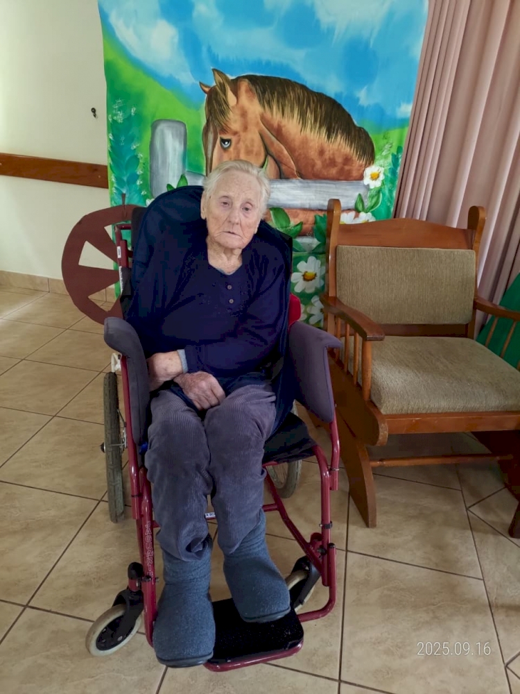 ECOS DO TEMPO: Uma vida de fé, amor e superação: a história de Helga Lúcia Ludwig Schneider