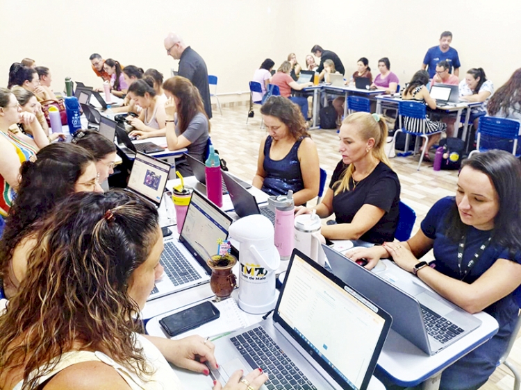 Rede municipal inicia ano letivo com mais de 2,3 mil alunos