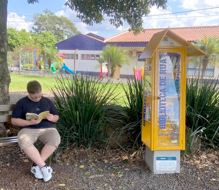 BIBLIOTECAS: um universo de informação, cultura e educação à disposição da população