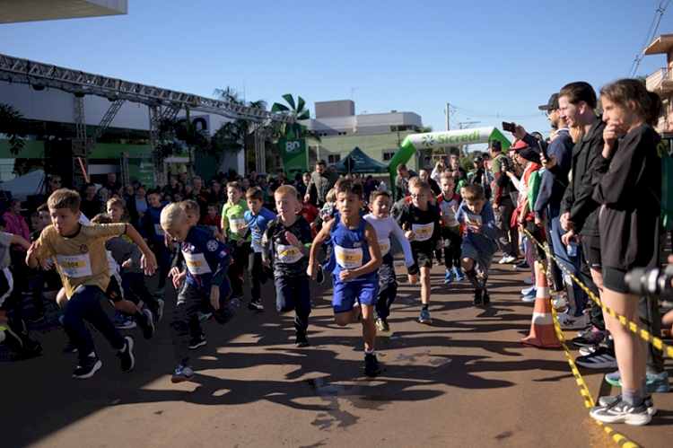 Sicredi Confiança reúne cerca de mil atletas na 4ª Rústica e 1ª Meia Maratona