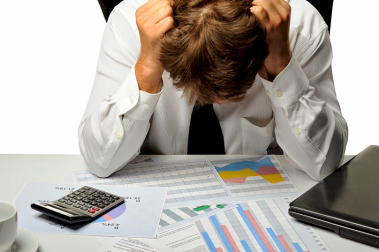 Endividamento dispara entre  três-maienses e valor das dívidas  cresce 84,7% em um ano