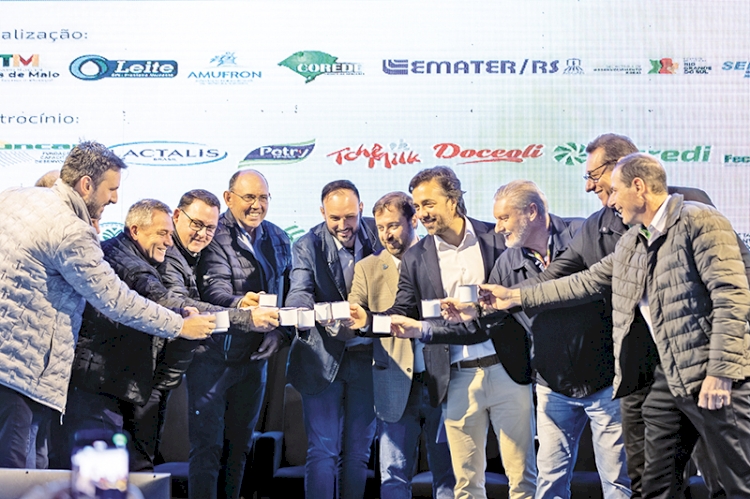 Dia Mundial do Leite celebra data e debate  cenário regional da cadeia produtiva
