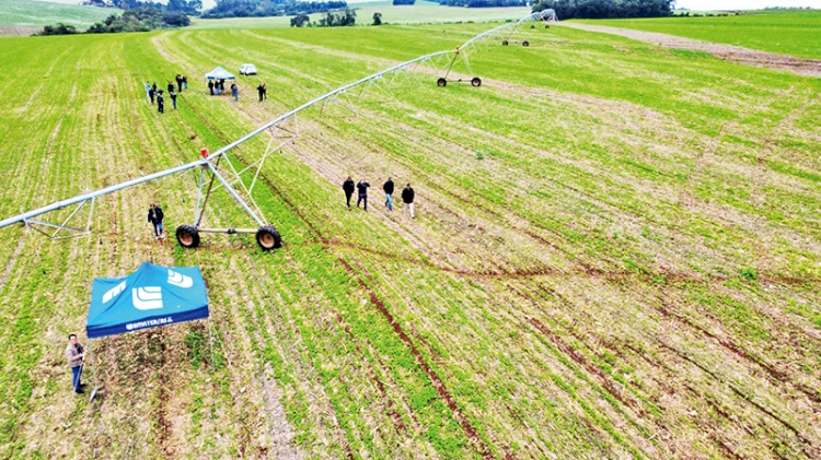 Seminário de Irrigação debate técnicas de manejo em Três de Maio