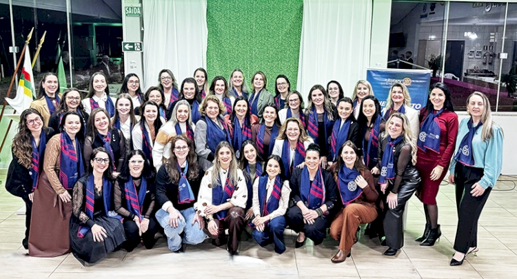 Rotary Club de Três de Maio Cidade Jardim é formado com 41 sócias fundadoras