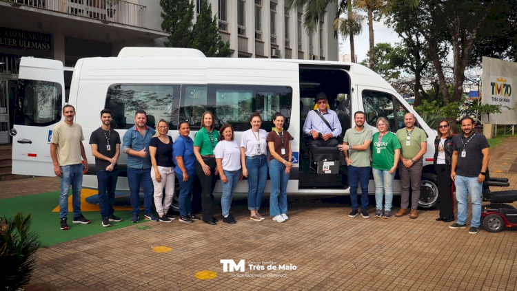 Destinação do Imposto de Renda viabiliza minibus acessível para idosos